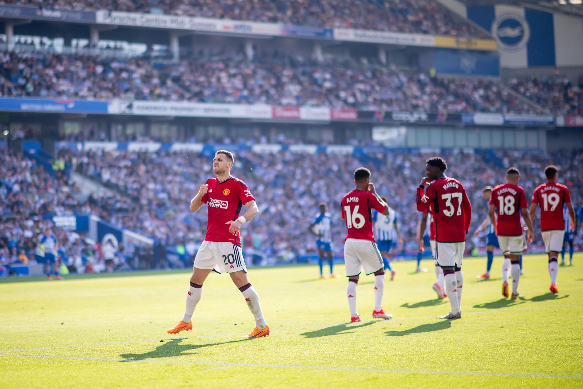 在今年的政 在今年的政